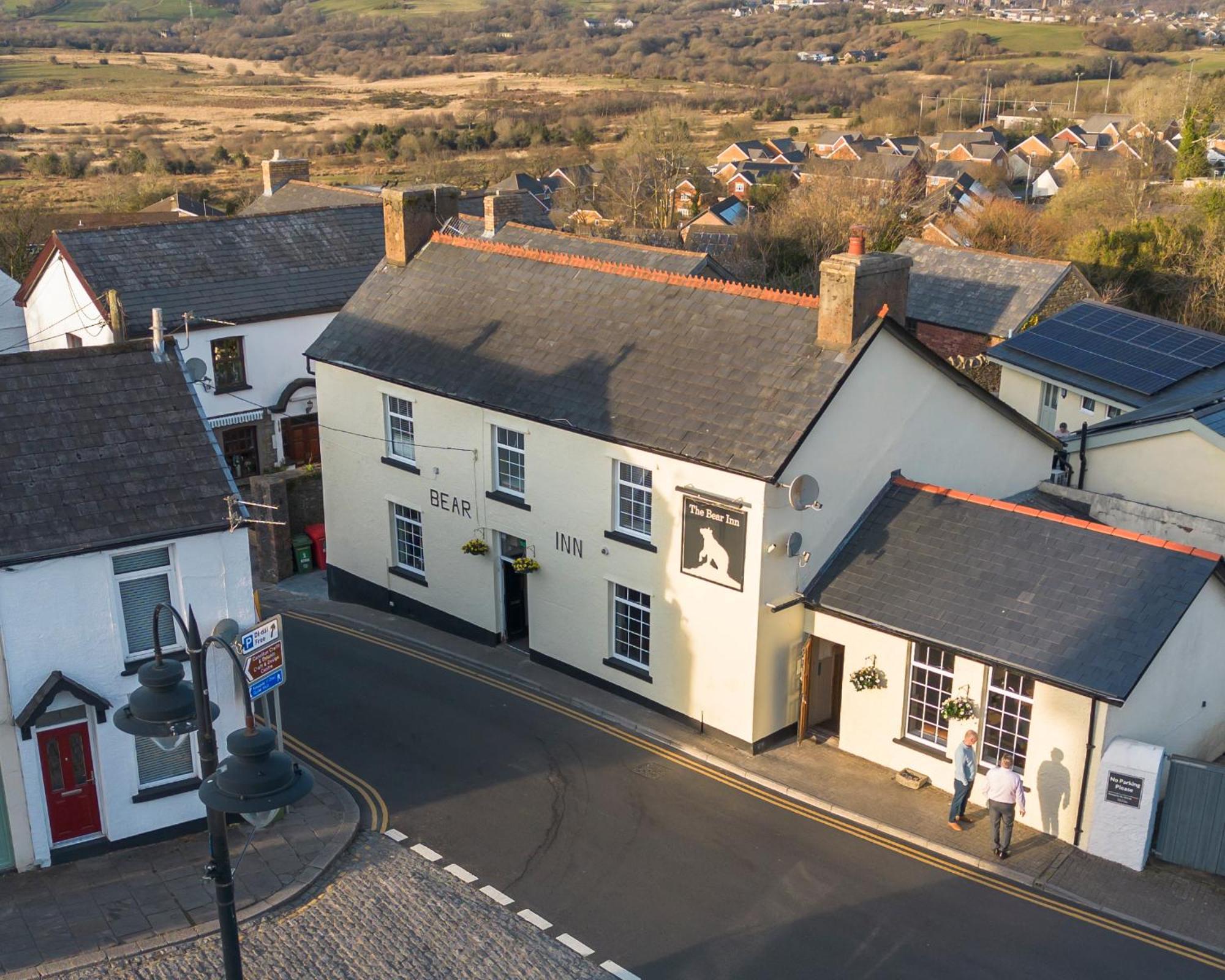 The Bear Inn Llantrisant  Bagian luar foto
